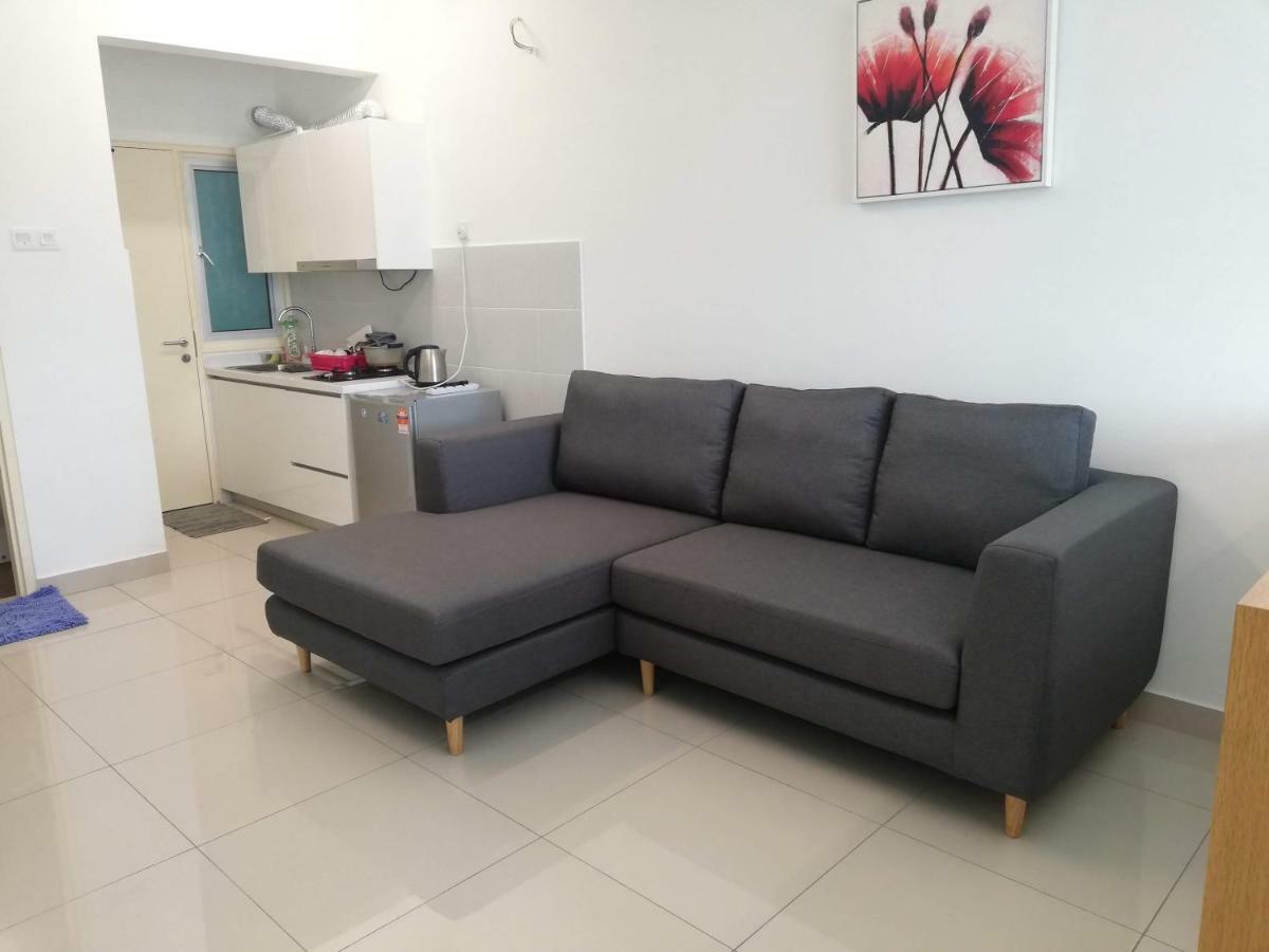 2 Carpark Gep 5 Star Hotel Bed & Sofa Studio Seri Kembangan Luaran gambar