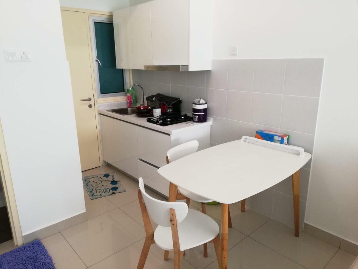 2 Carpark Gep 5 Star Hotel Bed & Sofa Studio Seri Kembangan Luaran gambar