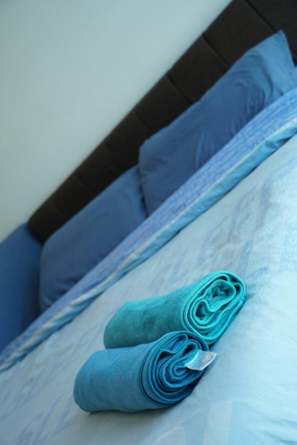 2 Carpark Gep 5 Star Hotel Bed & Sofa Studio Seri Kembangan Luaran gambar