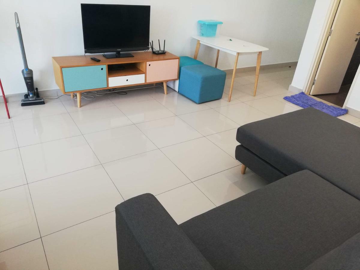2 Carpark Gep 5 Star Hotel Bed & Sofa Studio Seri Kembangan Luaran gambar