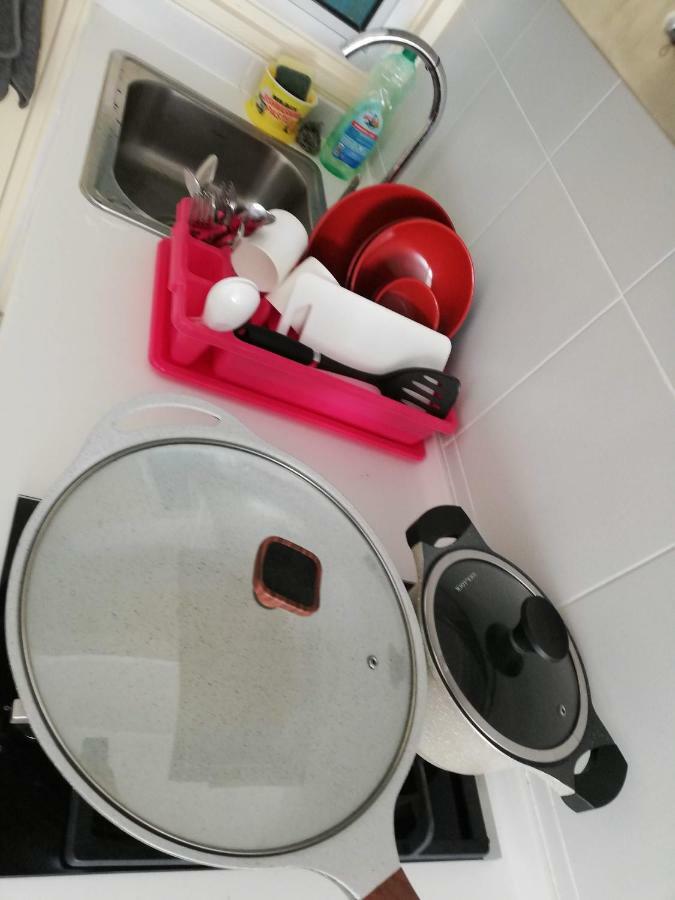2 Carpark Gep 5 Star Hotel Bed & Sofa Studio Seri Kembangan Luaran gambar